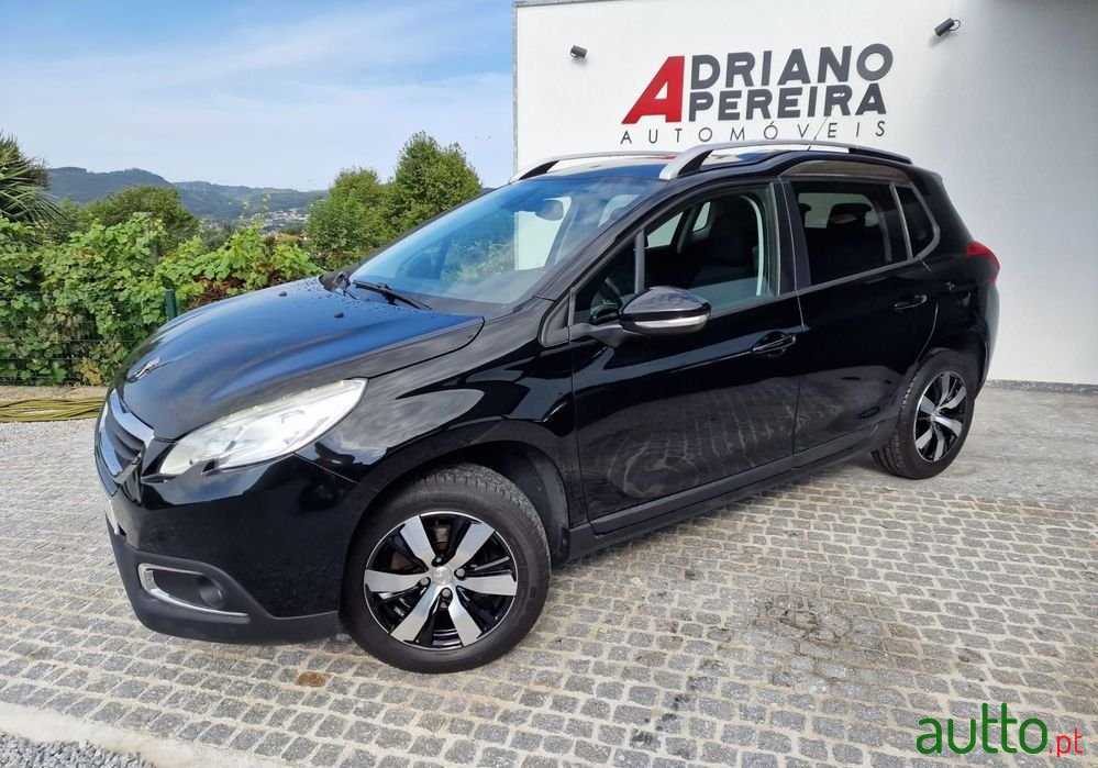 2013' Peugeot 2008 1.4 Hdi Active photo #2