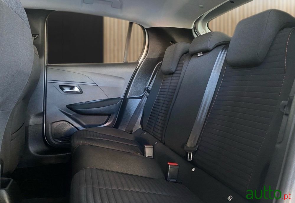 2023' Peugeot 208 1.2 Puretech Active photo #6