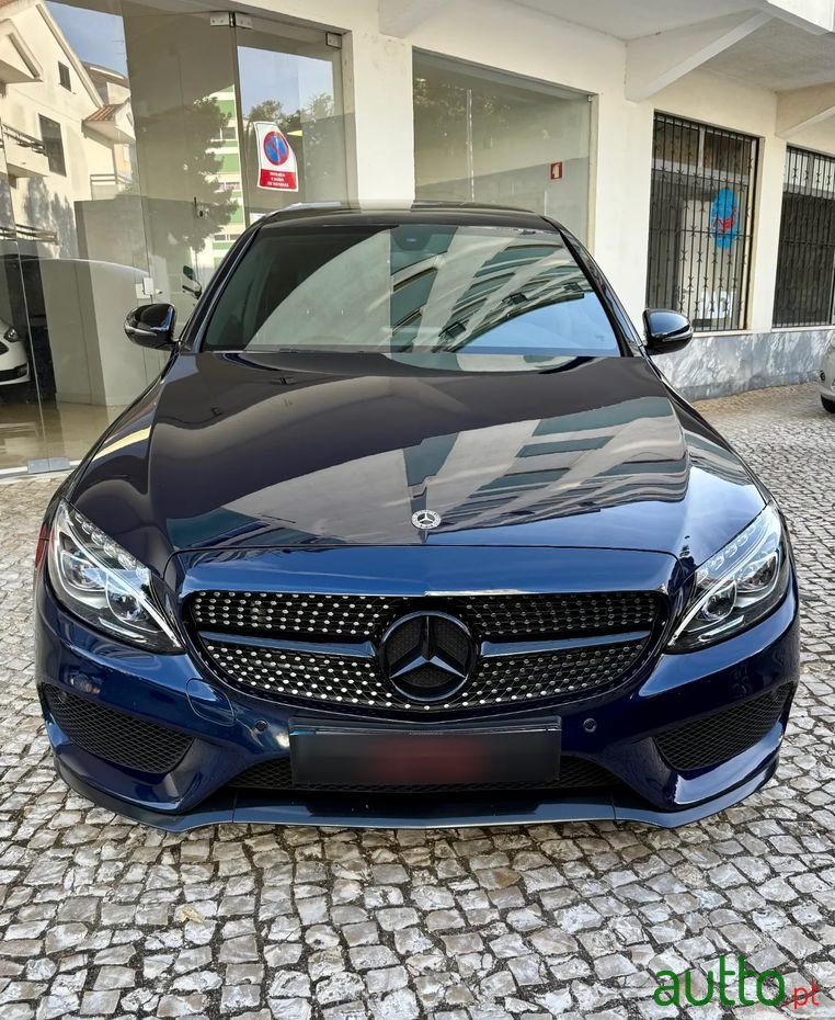 2017' Mercedes-Benz Classe C photo #2