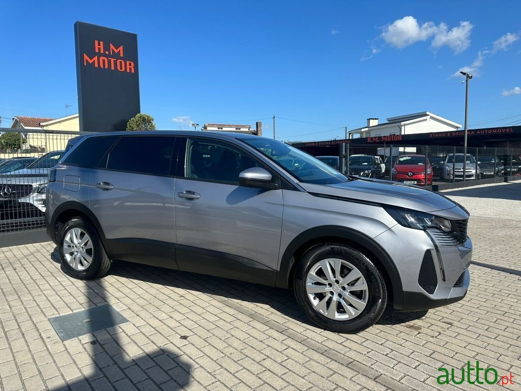 2020' Peugeot 5008 photo #2