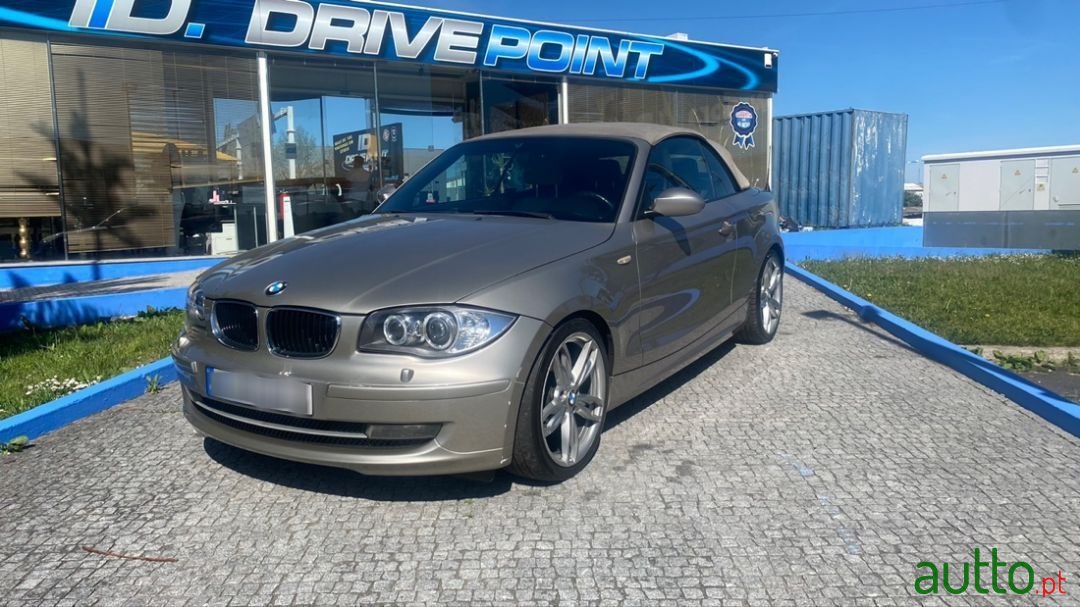 2009' BMW 120 photo #2