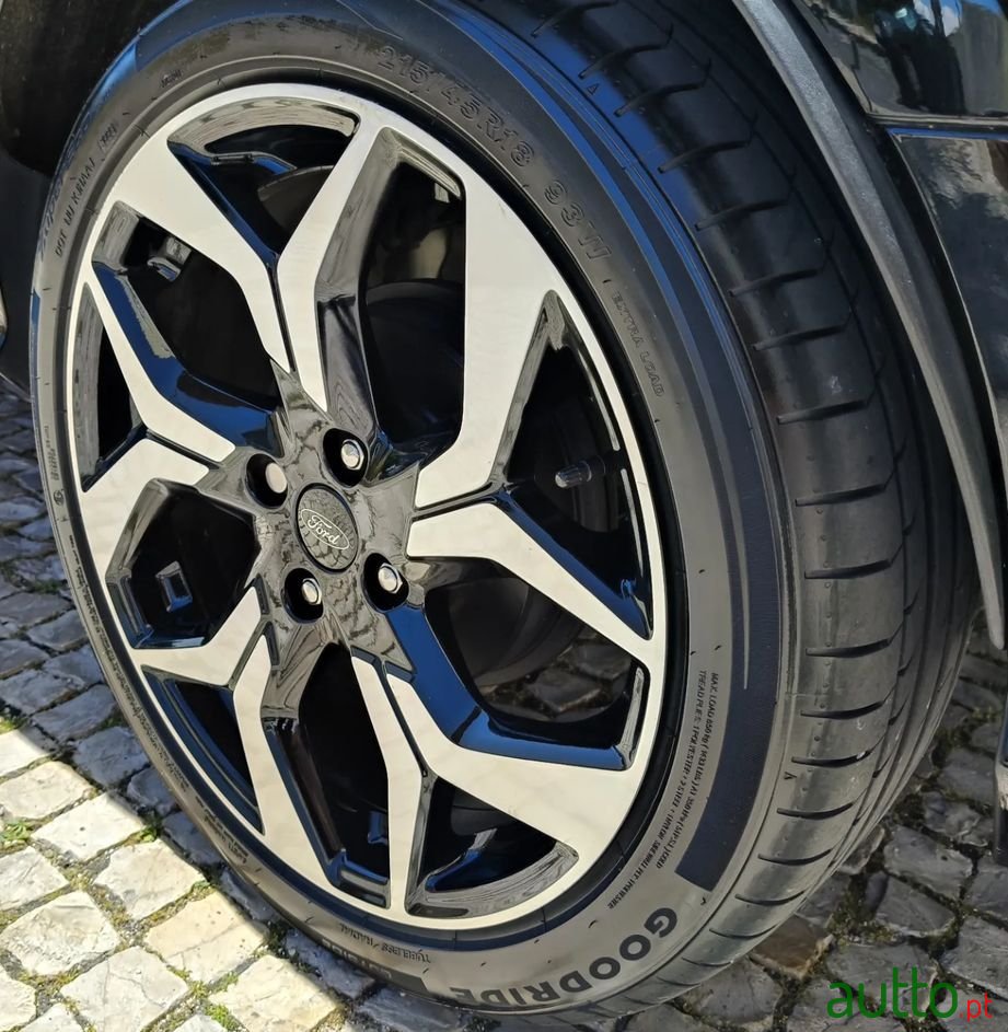 2018' Ford EcoSport photo #5