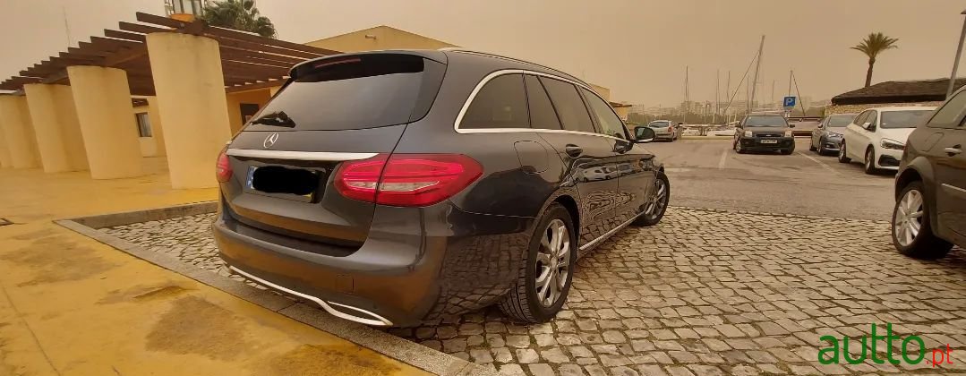 2015' Mercedes-Benz C-200 photo #4