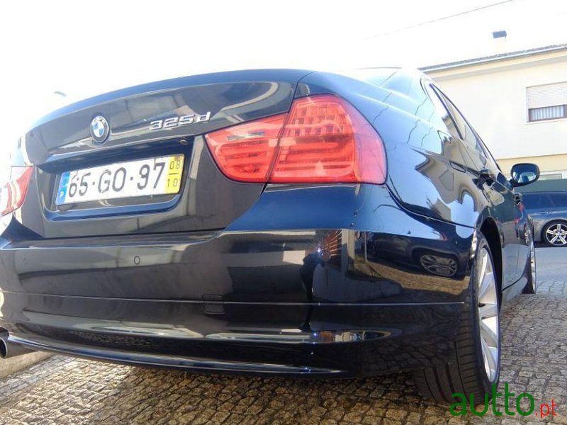 2008' BMW 325 D photo #2