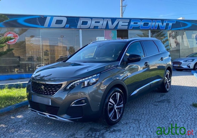 2019' Peugeot 5008 photo #1