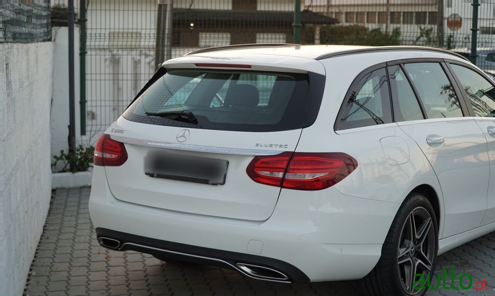2014' Mercedes-Benz Classe C photo #5