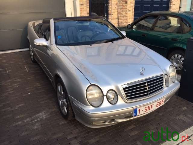 2001' Mercedes-Benz CLK 200 photo #2