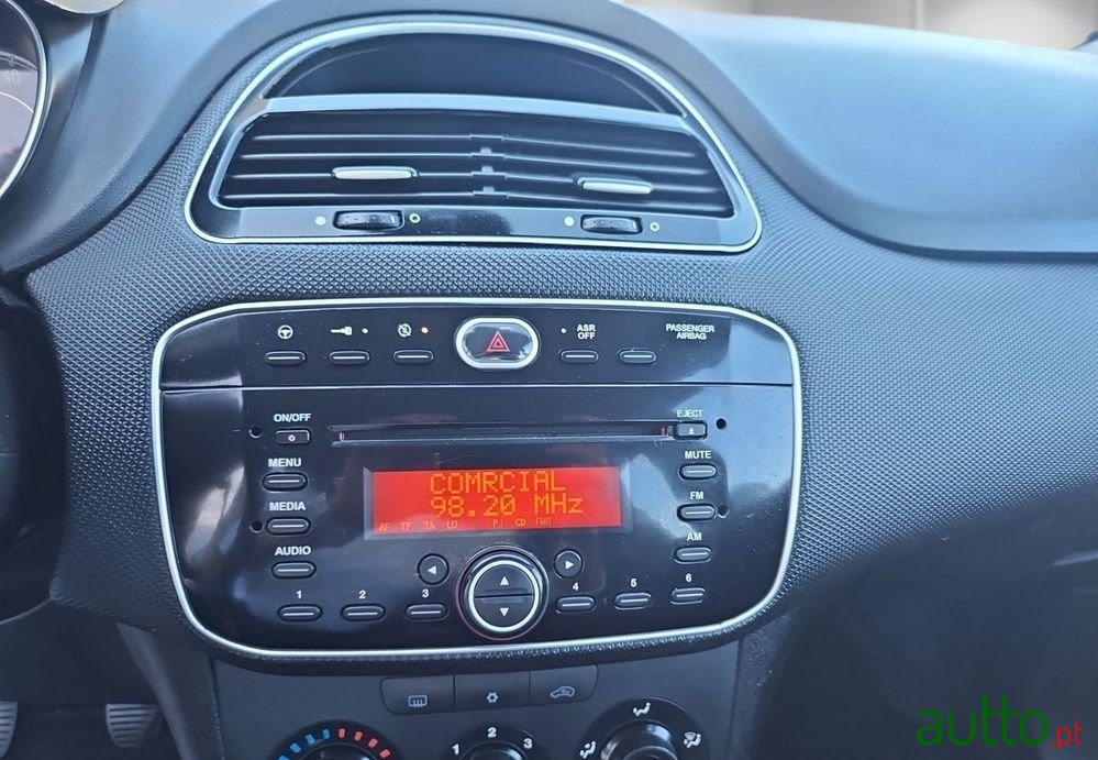 2016' Fiat Punto 1.2 Easy S&S photo #4