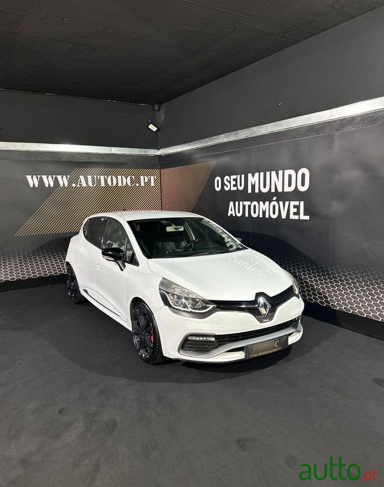 2014' Renault Clio 1.6 T Rs Edc photo #3