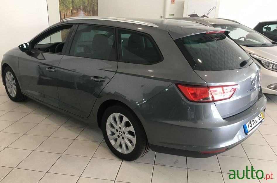 2016' SEAT Leon St photo #2