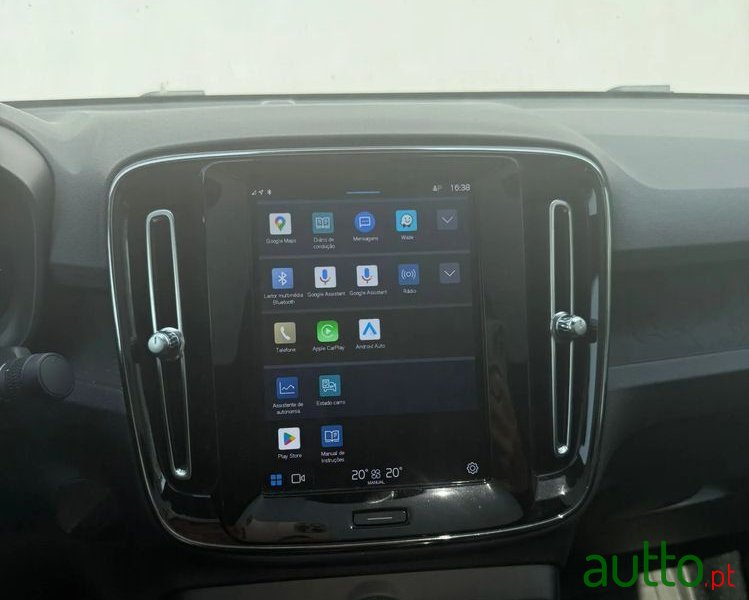2023' Volvo C40 photo #3