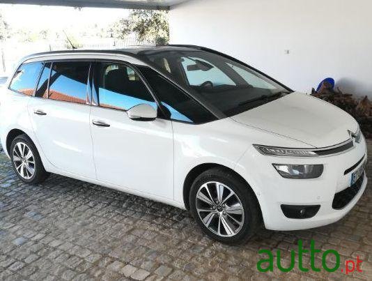 2015' Citroen C4 Grand Picasso photo #1