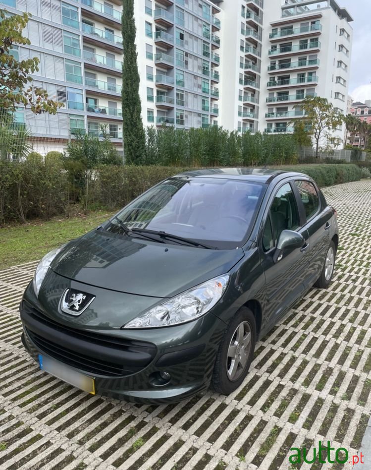 2006' Peugeot 207 photo #1