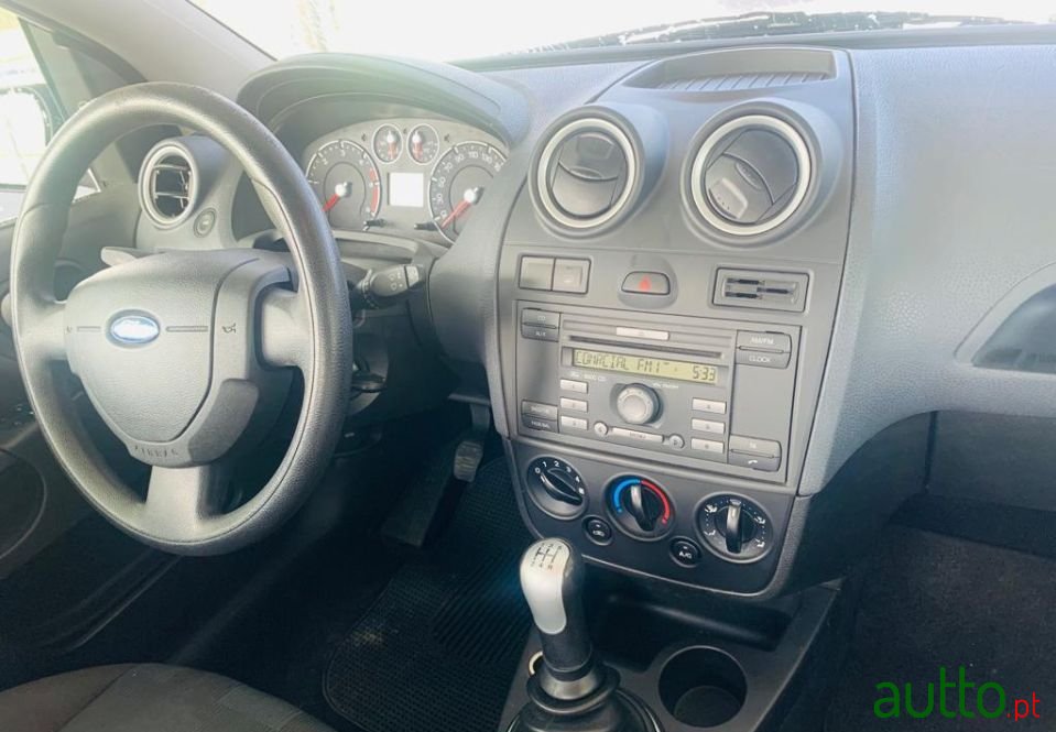 2006' Ford Fiesta photo #5