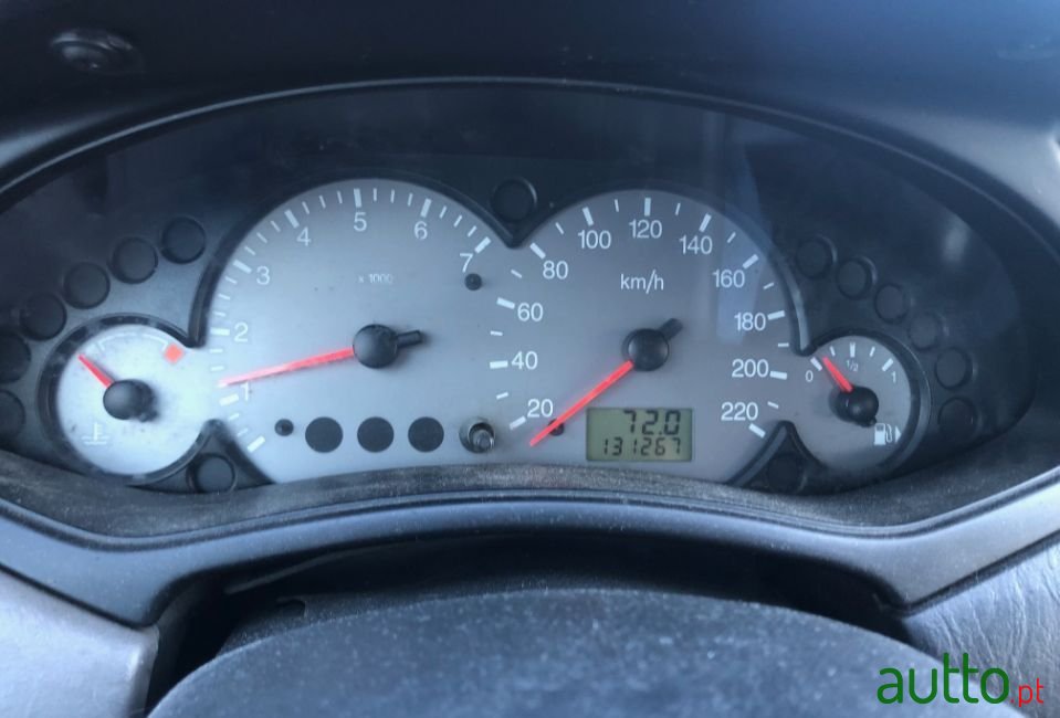 2000' Ford Focus photo #5