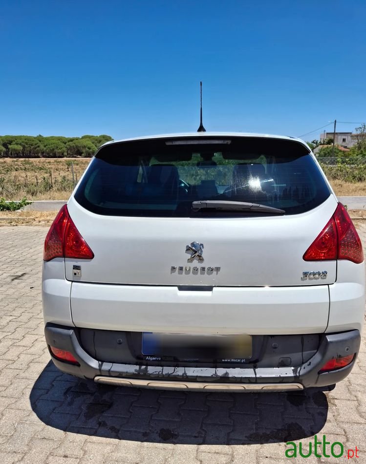 2012' Peugeot 3008 photo #2