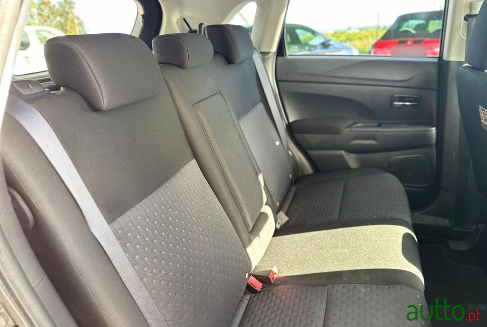 2013' Mitsubishi ASX 1.6 Cross City photo #6