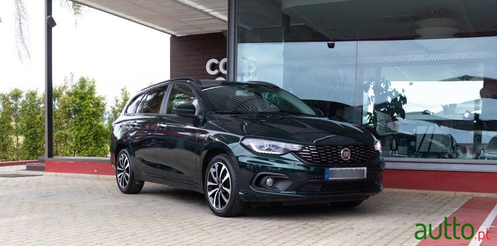 2021' Fiat Tipo Station Wagon photo #2