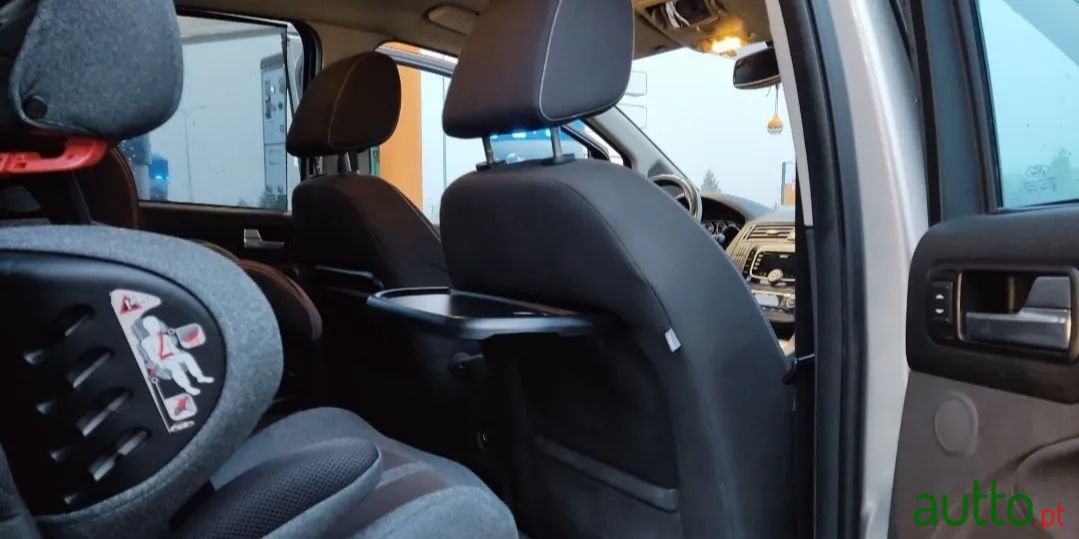 2009' Ford C-MAX photo #2