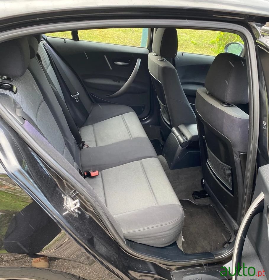 2006' BMW Série 1 D Sport photo #6