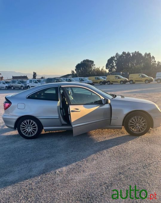 2003' Mercedes-Benz C-180 photo #3