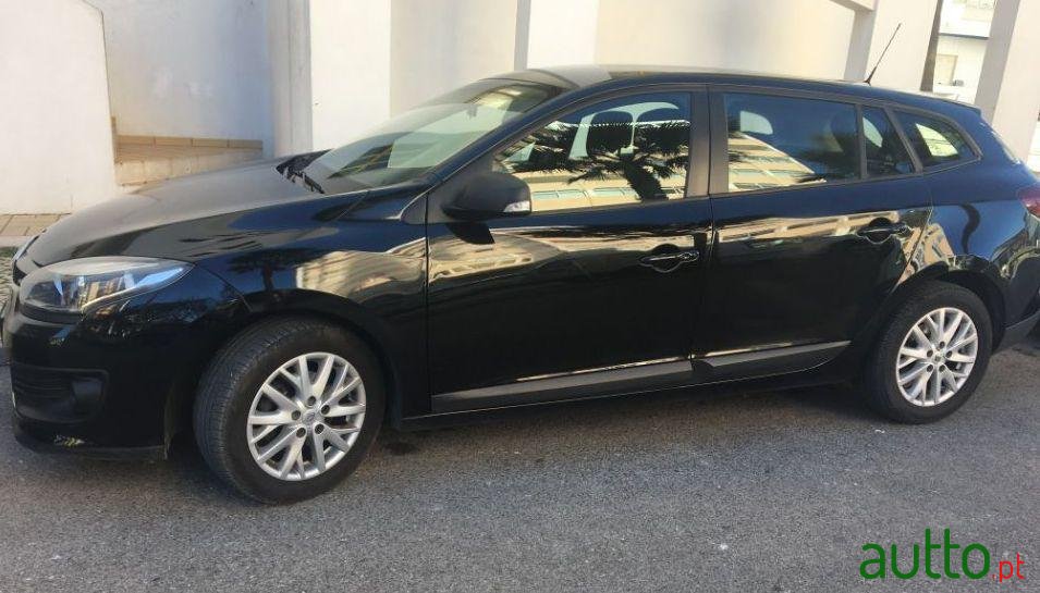 2014' Renault Megane photo #3