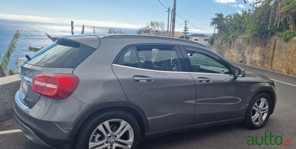 2014' Mercedes-Benz Classe Gla Cdi 4-Matic photo #2