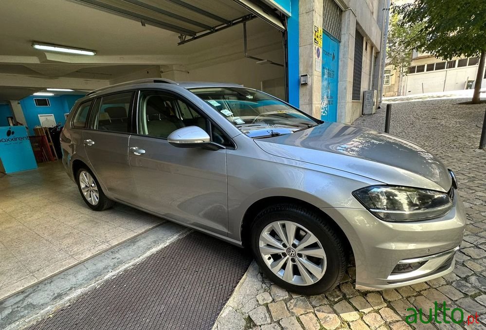 2019' Volkswagen Golf Variant photo #2