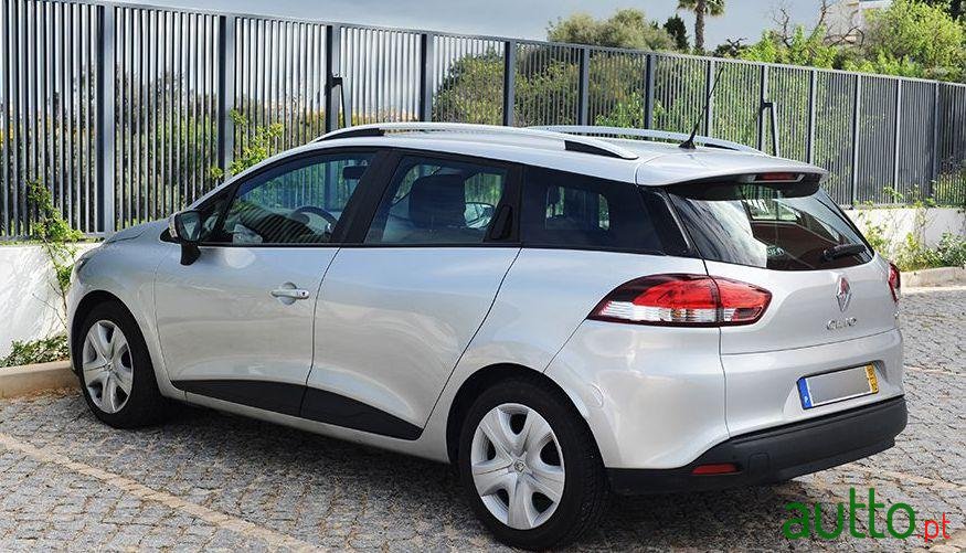 2013' Renault Clio Sport Tourer photo #2