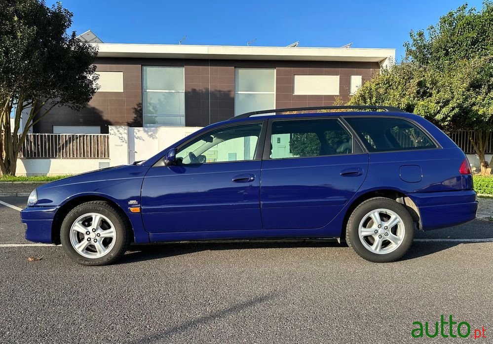 2000' Toyota Avensis Sw photo #3