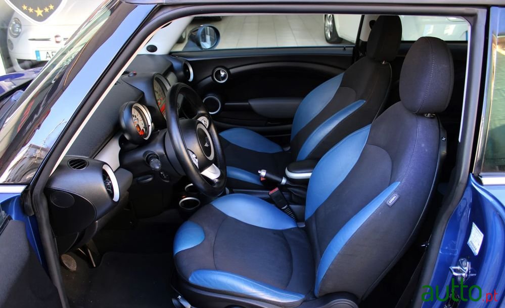 2007' MINI Cooper D 3 Portas photo #6