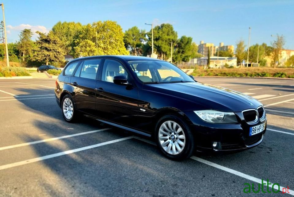 2009' BMW 318 photo #4