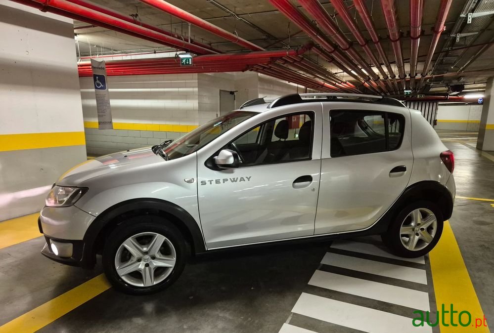 2014' Dacia Sandero 0.9 Tce Stepway photo #1