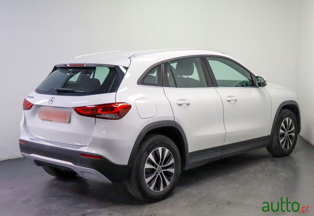 2022' Mercedes-Benz Classe Gla E Style photo #3