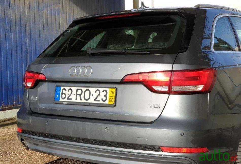 2016' Audi A4 Avant photo #2