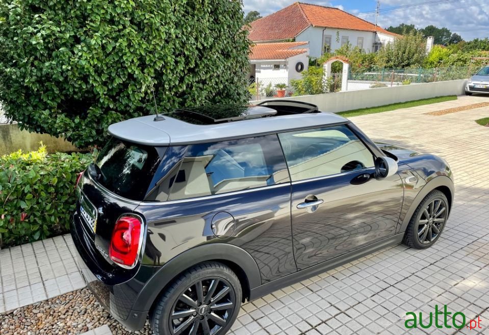 2015' MINI Cooper photo #6