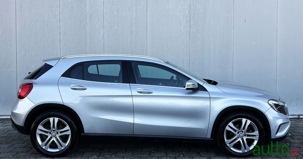 2015' Mercedes-Benz Classe Gla photo #5