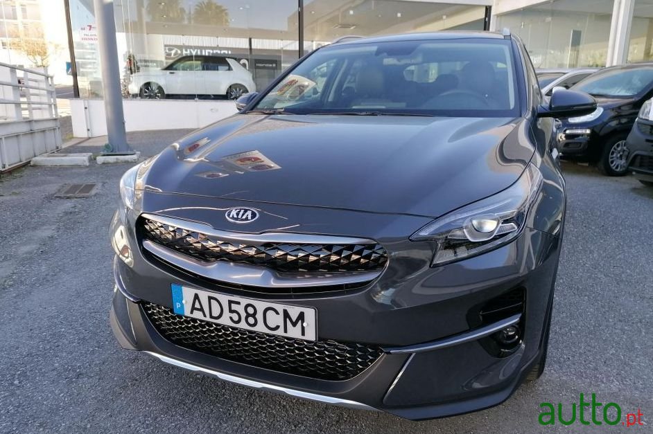 2020' Kia Xceed photo #3