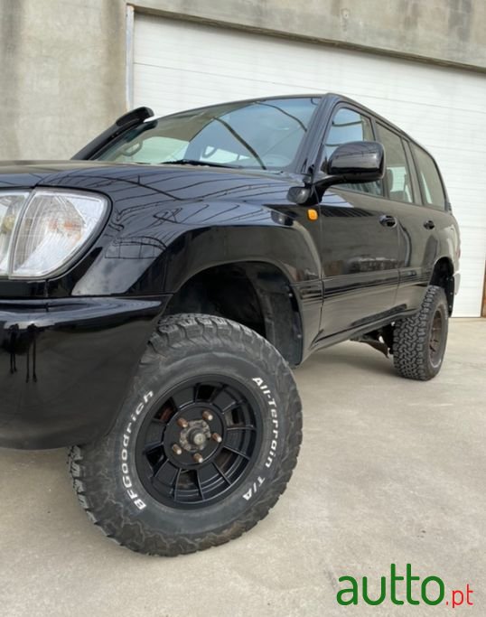 1998' Toyota Land Cruiser photo #1