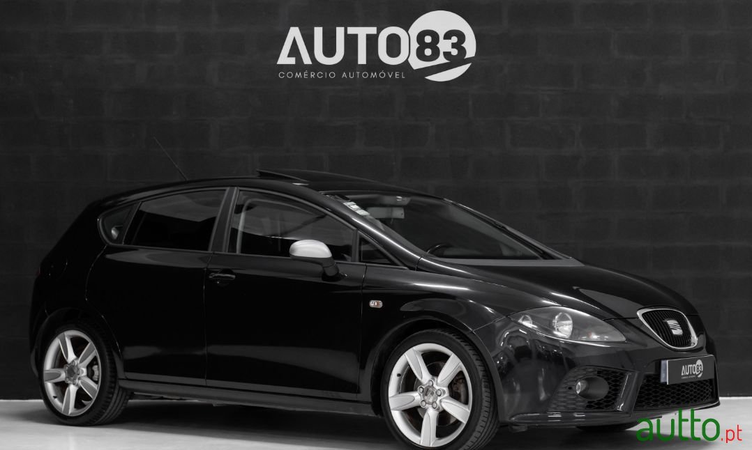 2008' SEAT Leon photo #1