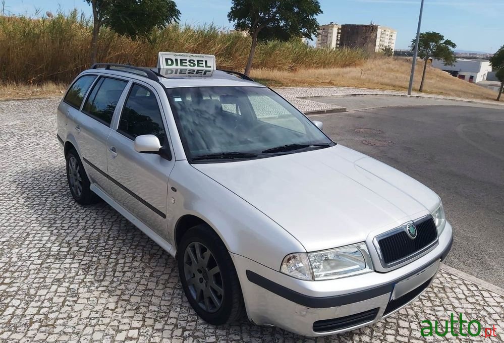 2001' Skoda Octavia Break photo #4