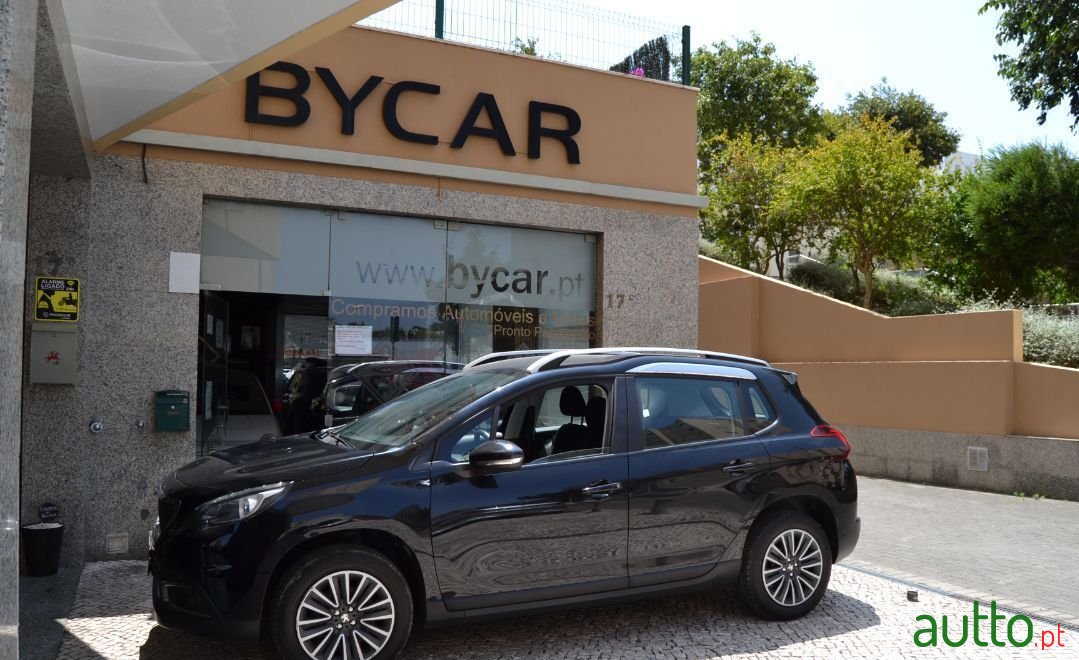 2018' Peugeot 2008 photo #1