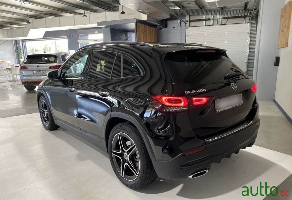 2022' Mercedes-Benz GLA 200 photo #3