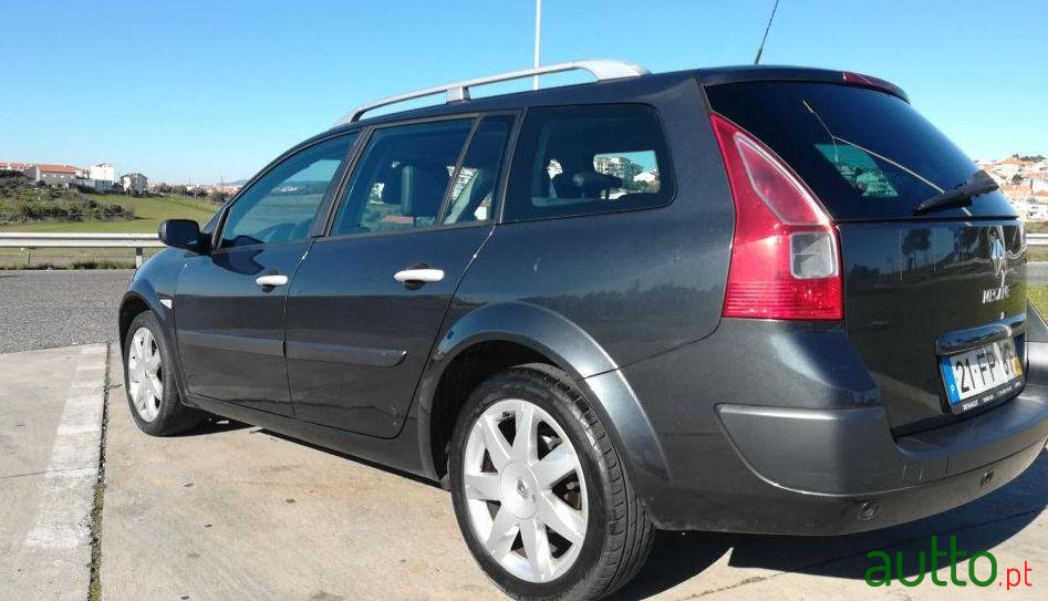 2008' Renault Megane Break photo #1