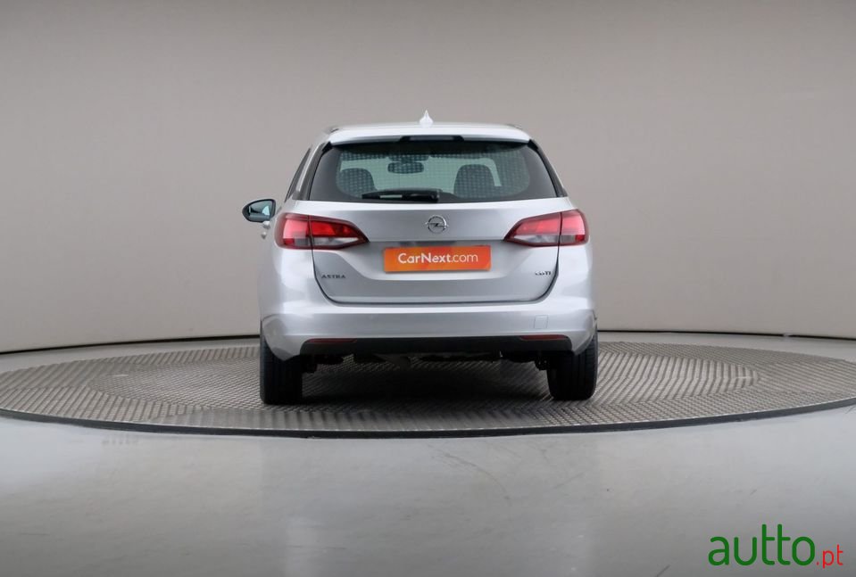 2017' Opel Astra Sports Tourer photo #5