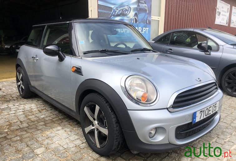 2011' MINI One photo #3