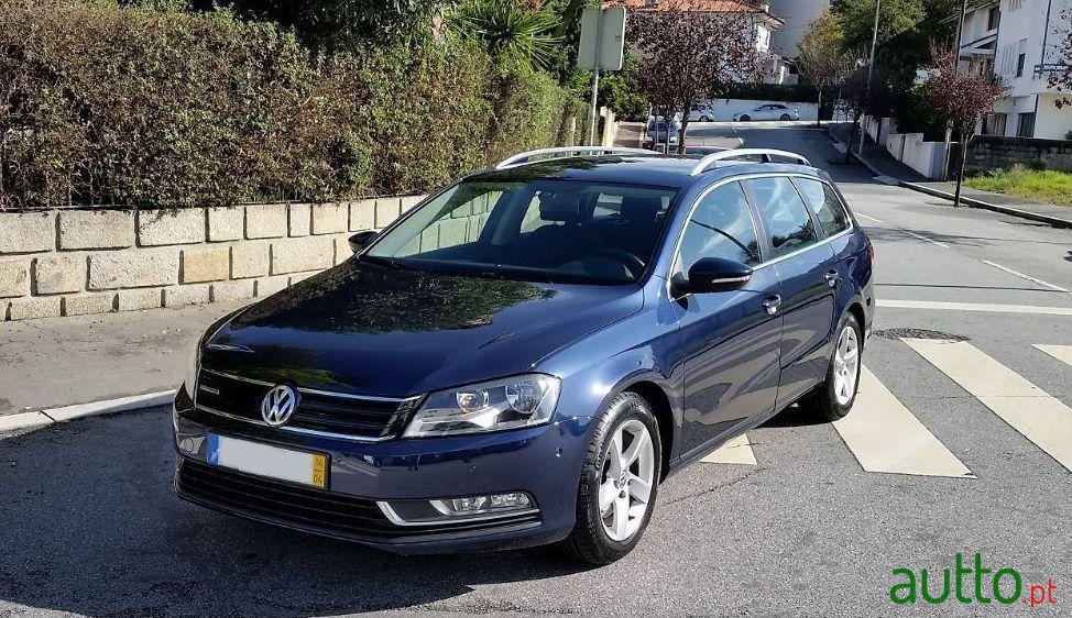 2014' Volkswagen Passat Variant photo #3