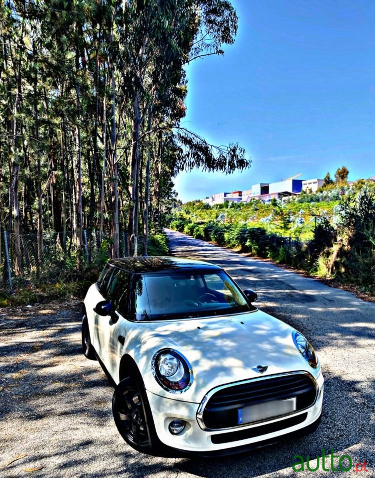 2016' MINI Cooper D photo #5