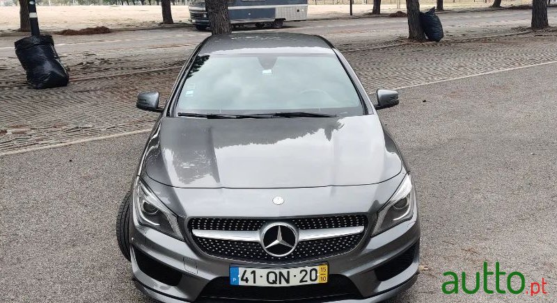 2015' Mercedes-Benz Cla-180 photo #2