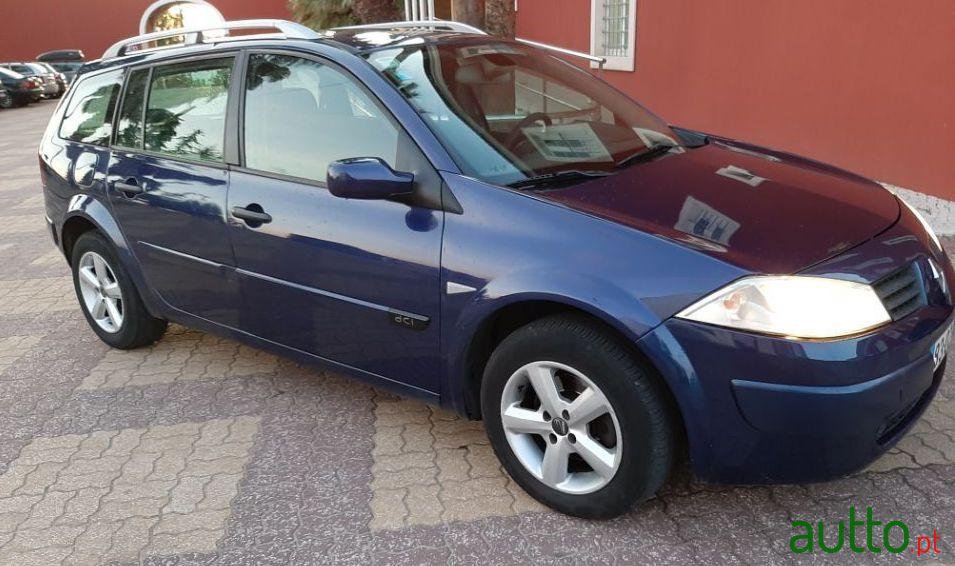 2004' Renault Megane Break photo #1